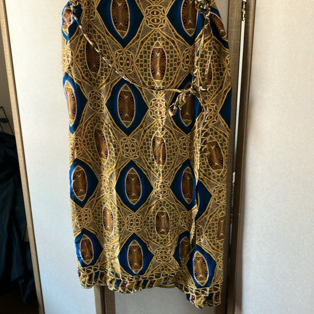FINAL MARKDOWN Fire Studio Blue and Gold Patterned boho look wrap style skirt 1X - Picture 4 of 12